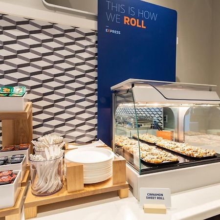 Holiday Inn Express Rochester Hills By Ihg Εξωτερικό φωτογραφία