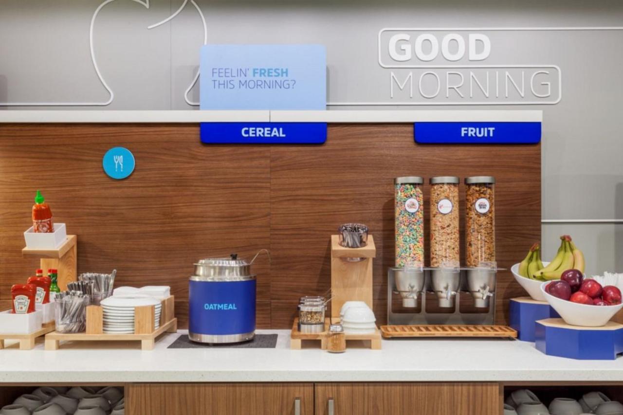 Holiday Inn Express Rochester Hills By Ihg Εξωτερικό φωτογραφία